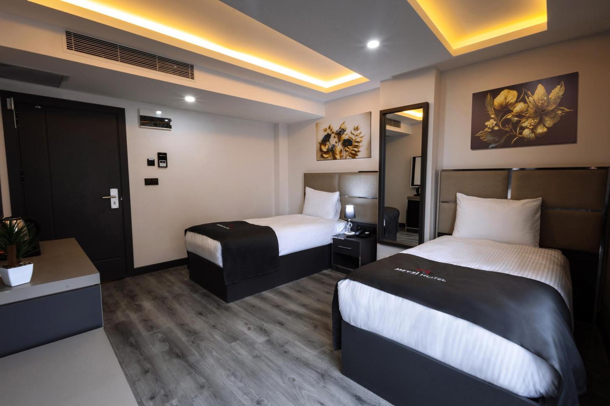 Meyzi Hotel Istanboel Buitenkant foto