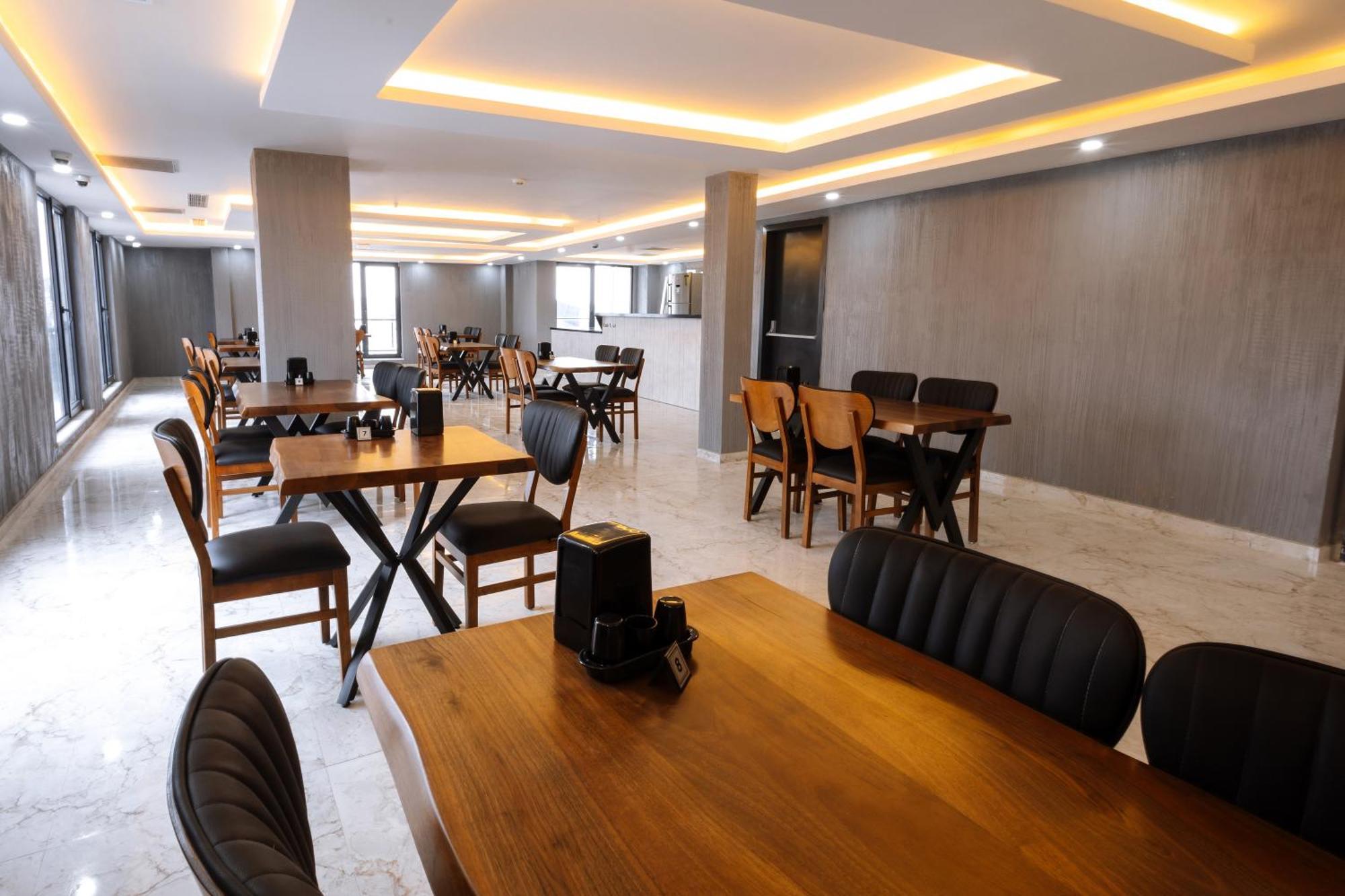 Meyzi Hotel Istanboel Buitenkant foto
